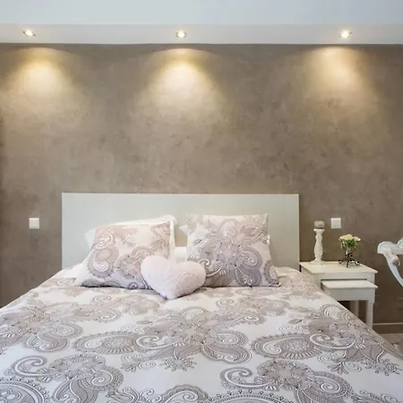 Le Cytharis 公寓 *